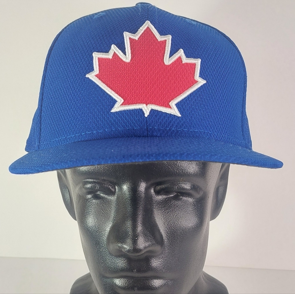 Blue & Red Toronto Blue Jays Baseball Cap Red Maple Leaf Edition 7 3/8 (58.7 cm)